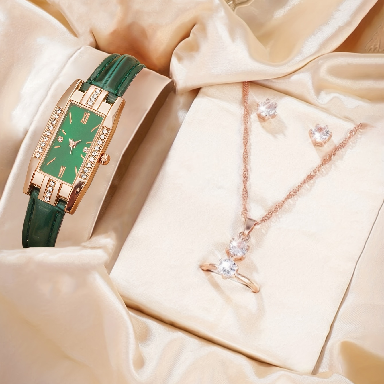 Jam Tangan Quartz Berhias Batu - Luxury Watch Gift For Her ulasan dan harga