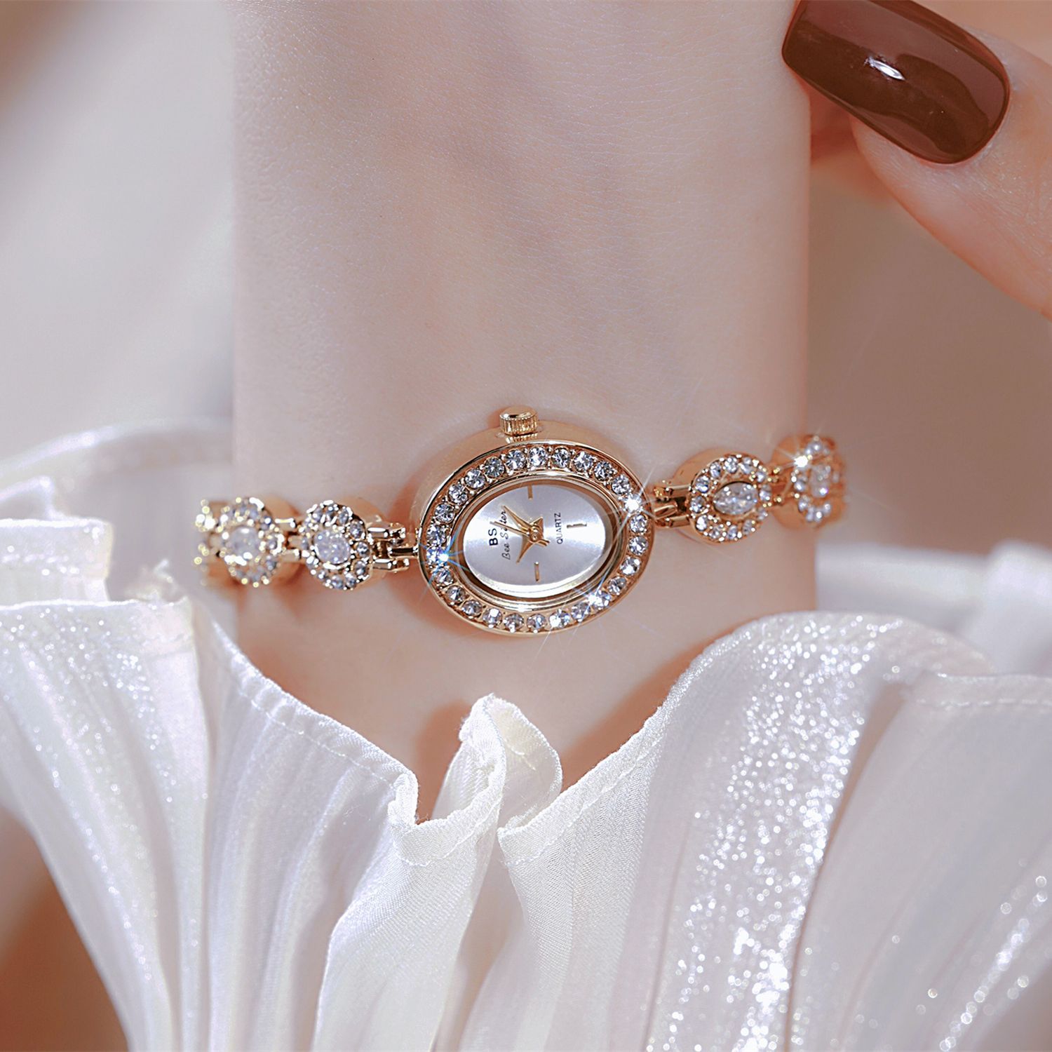 UTHAI Jam Tangan Rantai Wanita - Luxury Watch Vintage ulasan dan harga