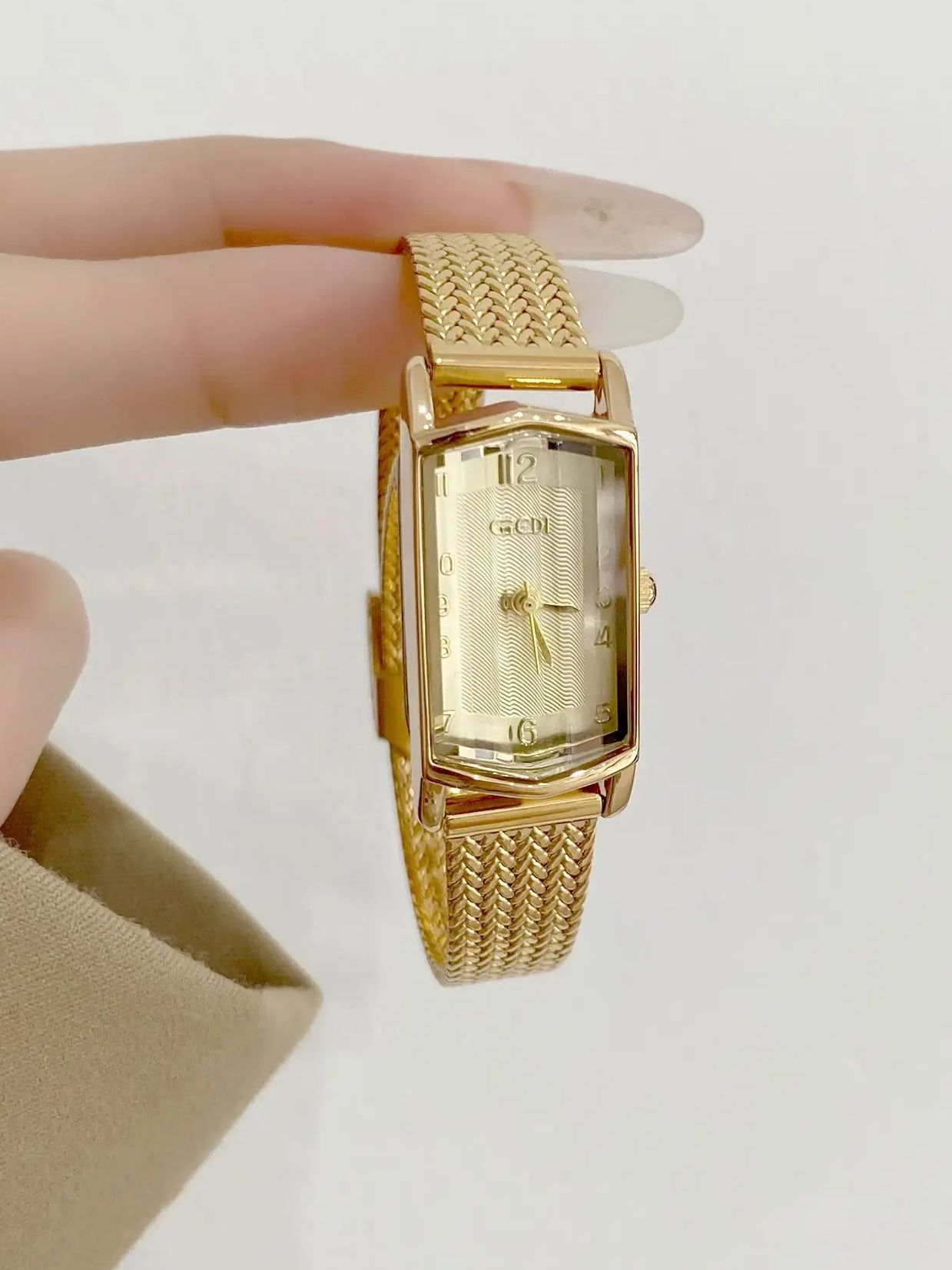 Koleksi Jam Tangan Wanita Emas - Luxury Watch Vintage ulasan dan harga