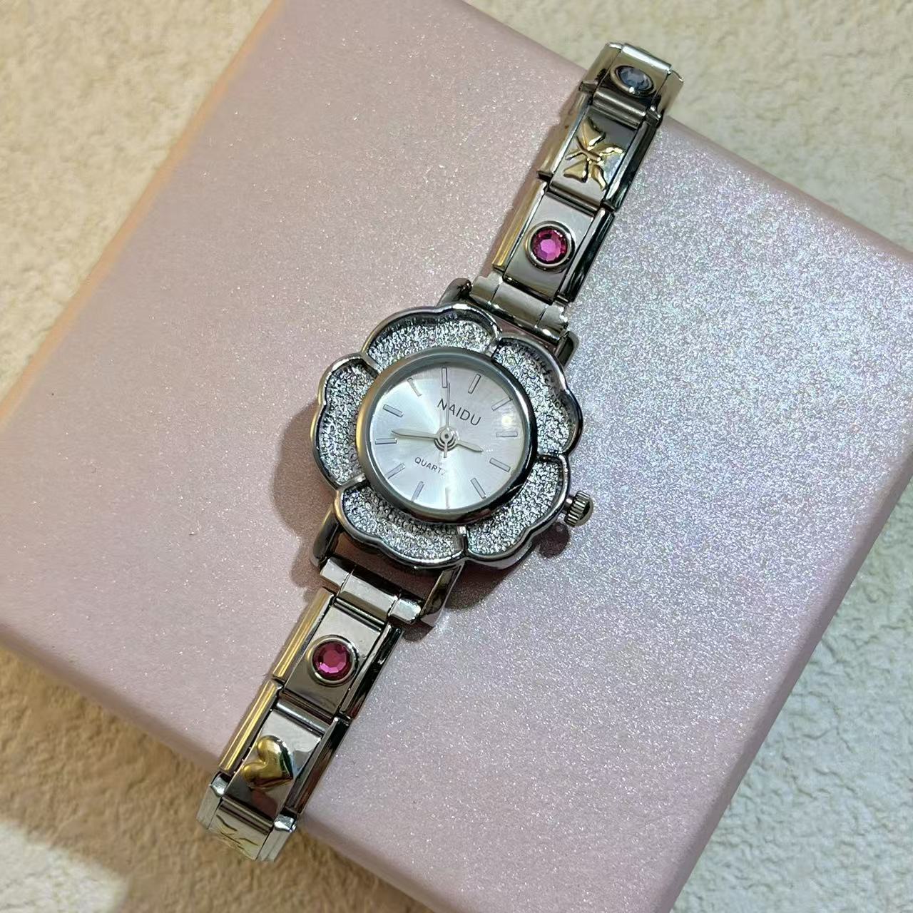 Jam Tangan Kuarsa Wanita denga - Luxury Watch Gift For Her ulasan dan harga